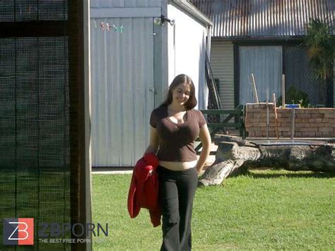 Chesty Amateurs Big Boobed GFs ZB Porn