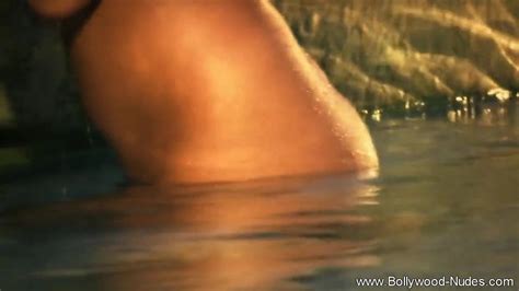 She Knows How To Make You Curious Amateur Porn Feat Horny Lily By Bollywood Nudes Xhamster