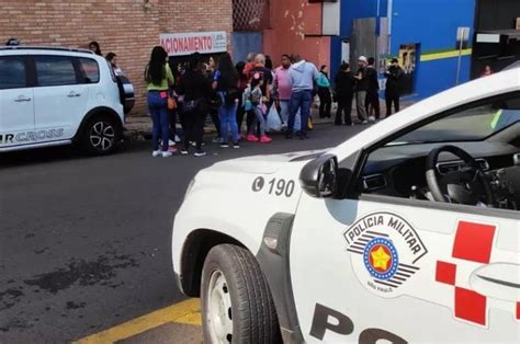 Bandidos Invadem E Furtam Lojas De Shopping Center Em Presidente