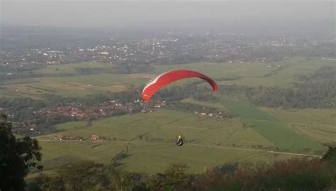 Lokawisata Gunung Panten Desa Sidamukti Kembangkan Wisata Paralayang