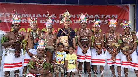 Dewan Adat Papua Tentang Ganjar Terbukti Memperhatikan Generasi Muda