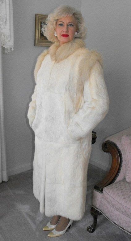 Pin By Ron Vit On Fur Site 311 Fashion Coat Fur Coat