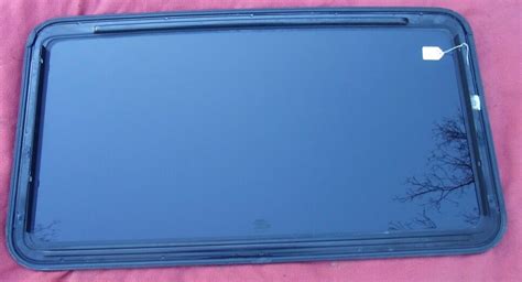 2005 FORD ESCAPE YEAR SPECIFIC OEM FACTORY SUNROOF GLASS PANEL FREE