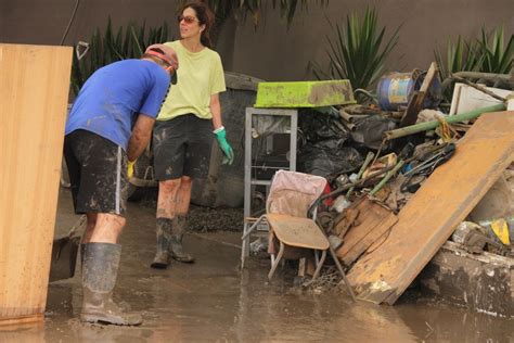 8 Tips For Cleaning Up After A Flood Damage Restoration Flood Damage