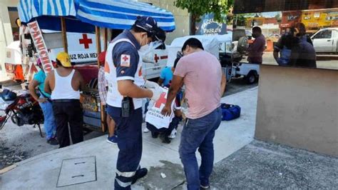 Derrapan Motociclistas En Universidad Y Pag S Llergo Fueron Llevados