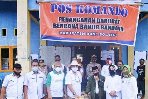 Pemkab Gorontalo Serahkan Bantuan Bagi Korban Bencana Di Bone Bolango