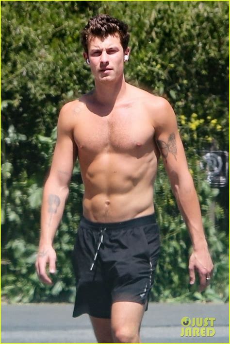 Shawn Mendes Kicks Off His Weekend With A Shirtless Hike In The