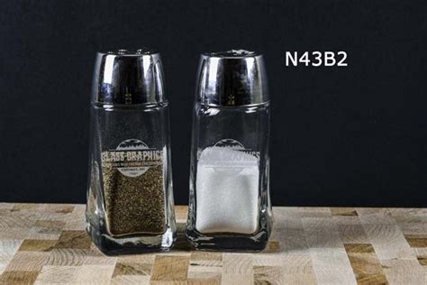 Salt & Pepper shaker set - Glass Graphics