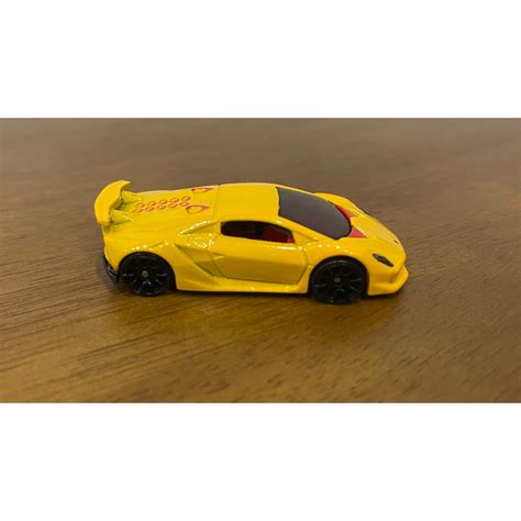 Xe Mô Hình đồ Chơi Cơ Bản Hotwheels 1 64 Loose Lamborghini Sesto Elemento Không Hộp Như