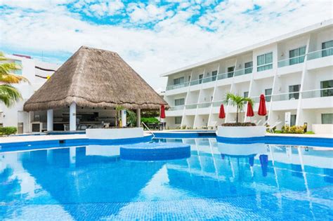 Cancun Bay Resort - All Inclusive: Pool & Spa Day Pass Cancún | ResortPass