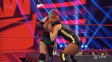 WWE Raw Results: Becky Lynch vs. Asuka: Raw Women's Title Match ...