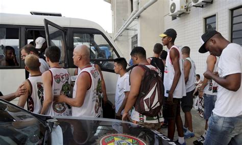 Juiz Decreta Pris O Preventiva De Torcedores De Fluminense E Vasco