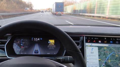 Tödlicher Tesla Unfall Autopilot Hielt Lastwagen Anhänger Für Hohes