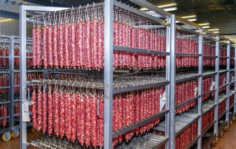 Armazém Refrigerado Para Armazenar Produtos Da Carne E De Salsicha Foto