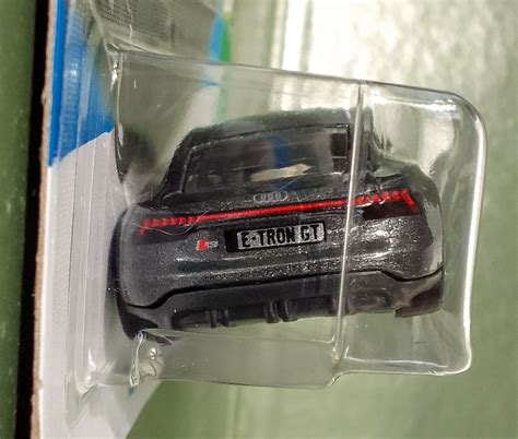 Модель Audi RS e tron GT Hot Wheels 2022 машинка Хот Вилс 1 64 HW 130 грн Іграшки
