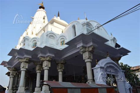 Kangra Devi Temple : Other view of kangra devi temple - The Divine India