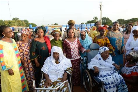 Visite D Etat Dans Le Woroba La Premi Re Dame Dominique Ouattara Fait