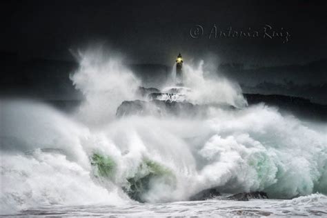 La inabarcable belleza de la isla de Mouro los días de temporal EL