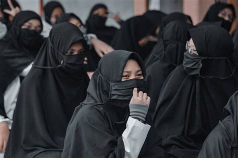 Isi Kitab Fathul Izar Tentang Wanita Dalam Dunia Pernikahan Kumparan