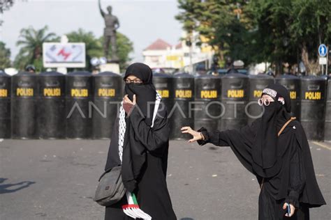 AKSI SOLIDARITAS PALESTINA DI SOLO ANTARA Foto