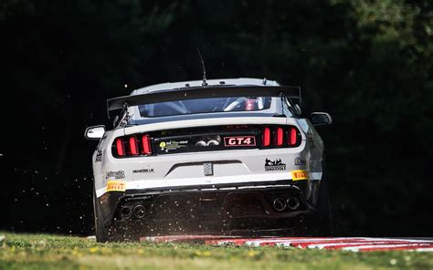 British Gt Brands Hatch Transmission S Top Mustangs And Mayhem