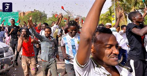 Militär übernimmt Macht in Sudan Staatschef Al Baschir abgesetzt