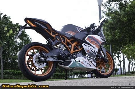 KTM RC 250: YOUR FIRST SPORTS BIKE - BikesRepublic