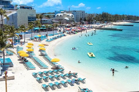 Best public Beaches in Nassau Bahamas - Nassau Guide