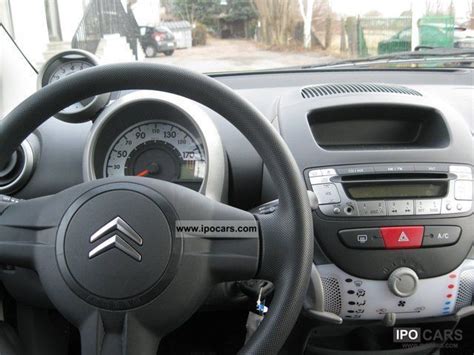 2011 Citroen C1 style AIR / EGS - Car Photo and Specs