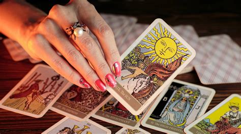 Tarot Gratis Para Hoy S Bado De Febrero Del C Mo Te Ir Seg N