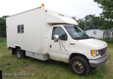 1992 Ford Econoline E350 Box Truck In Plainview MN Item DV9373 Sold