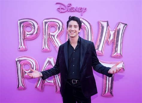 Prom Pact” And Doogie Kamealoha Md” Disney Premiere Photos Whats