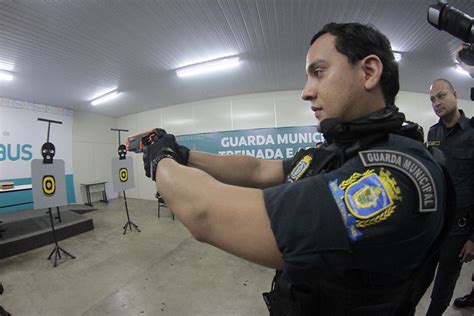 Guardas municipais recebem CIF que permite atuação arma de fogo