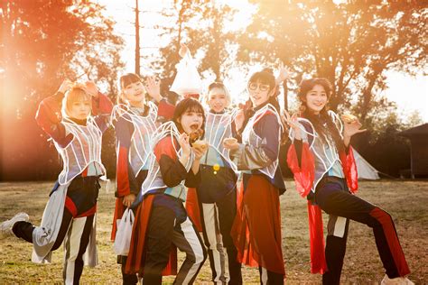 Bish、12ヶ月連続リリース第4弾「ごめんね」から初回生産限定盤の開封動画を公開 Musicman