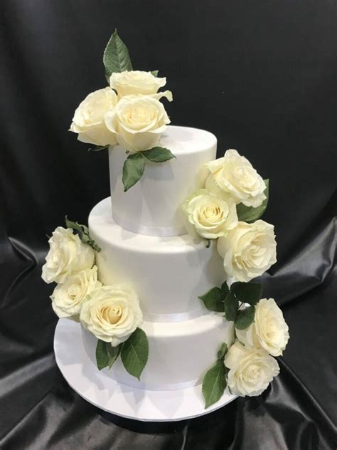 Tier Iced Wedding Cake Customer To Provide Flowers Heidelberg Cakes