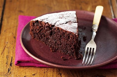 Beetroot and chocolate cake | Tesco Real Food