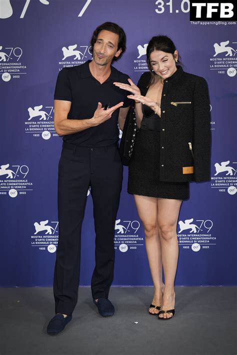 Ana De Armas Poses At A Photocall For Blonde In Venice Photos Pinayflixx Mega Leaks