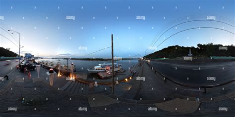 360° view of Dnepr River. Pedestrian Bridge - Alamy