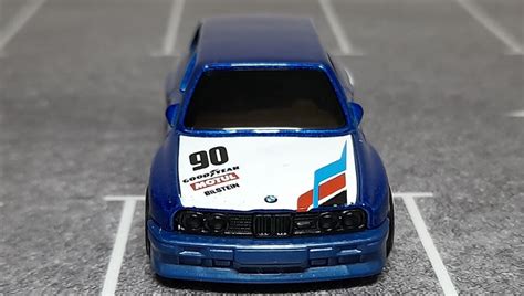 Машинка Базова Hot Wheels BMW M3 Wagon Modified 1 64 HRY67 Blue замовляйте в RETROMAGAZ Гуртова