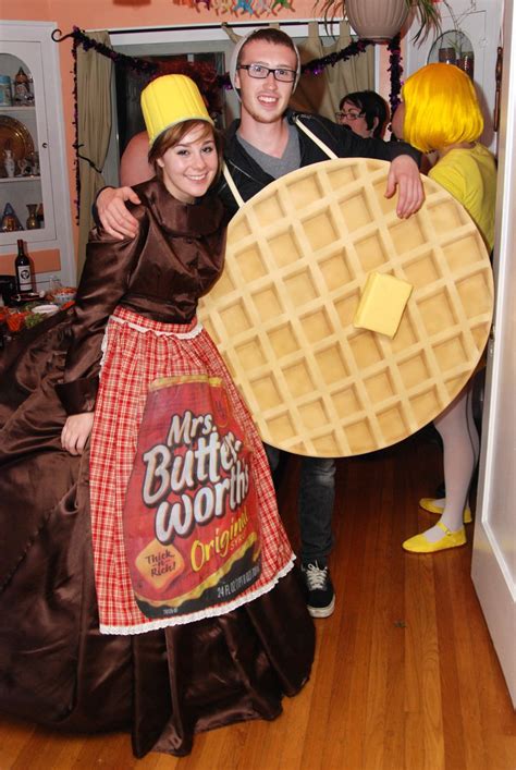 75 Best Couples Halloween Costumes To Prove You Re The Ultimate Duo Clever Couples Halloween