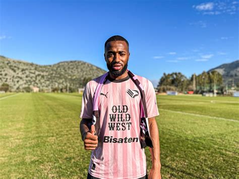 Palermo Salim Diakité è un nuovo calciatore rosanero Live Sicilia