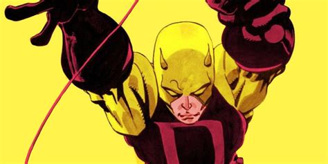 Daredevil Cosplay Showcases Matt Murdocks Original Yellow Costume