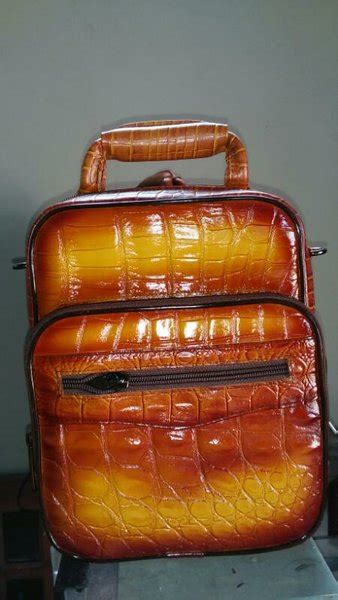 Jual Tas Pria Kulit Buaya Asli Papua Di Lapak Khaura Pearl Lombok