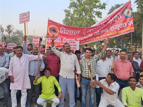 Railway And State Employees Hit The Road Demanding Restoration Of Old