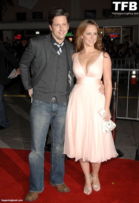 Jennifer Love Hewitt Jenniferlovehewitt Nude The Fappening Photo 1501439 FappeningBook