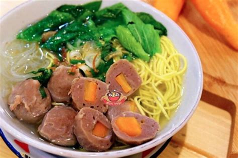 Makassar Sensasi Bakso Campur Di Kedai Bakso