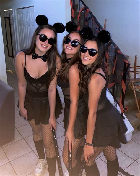 Pin By Sofia Alvarado On Friendships Trio Halloween Costumes Trendy Halloween Costumes Hot
