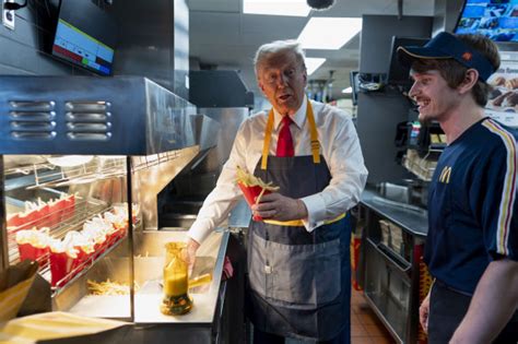 Us Election 2024 Trump Holds Mcdonalds Drive Thru News Conference