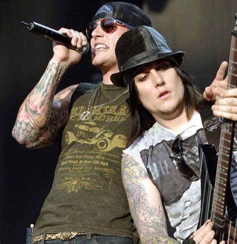 Pin By Kelly Czerniawski Smith On Music Avenged Sevenfold Synyster