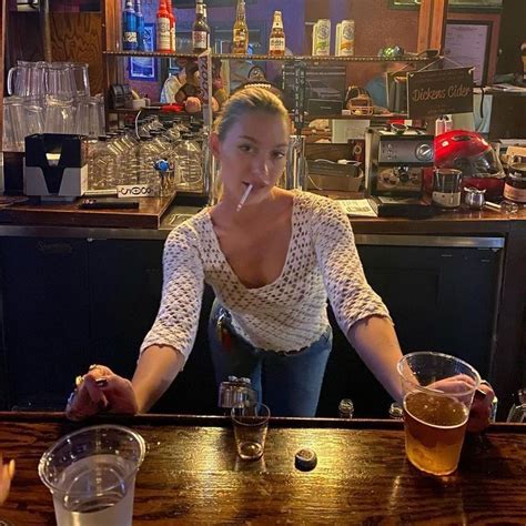 Pin by geneviève 🧸💒 on NYC | Bartender outfit, Girl smoking, Bartender